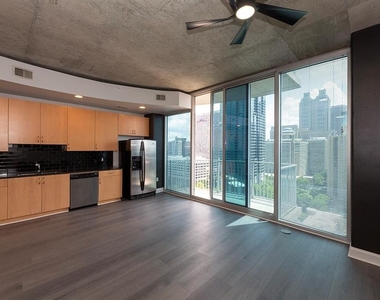 400 W Peachtree Street - Photo Thumbnail 2
