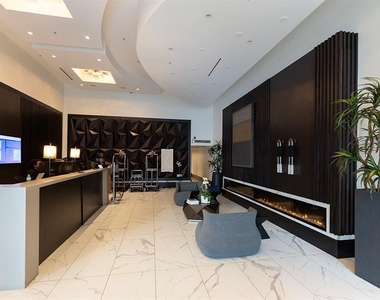 400 W Peachtree Street - Photo Thumbnail 20