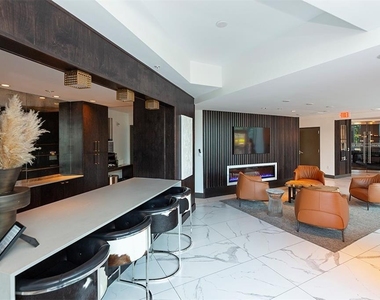 400 W Peachtree Street - Photo Thumbnail 22
