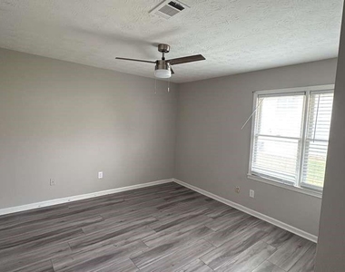 136 Hudson Bridge Terrace - Photo Thumbnail 7