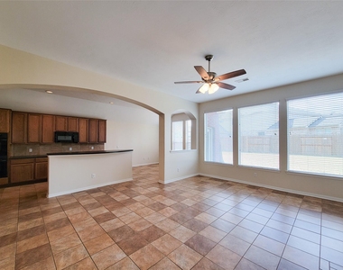 25219 Piney Heights Lane - Photo Thumbnail 7
