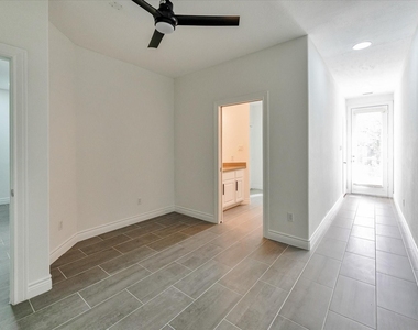 119 Capetown Lane - Photo Thumbnail 28