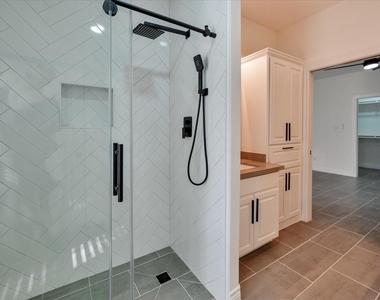 119 Capetown Lane - Photo Thumbnail 31