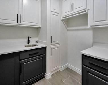 119 Capetown Lane - Photo Thumbnail 17