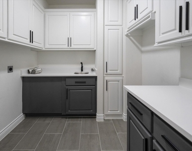 119 Capetown Lane - Photo Thumbnail 16