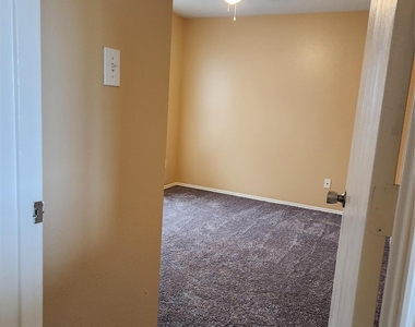 7346 Cypress Prairie Drive - Photo Thumbnail 17