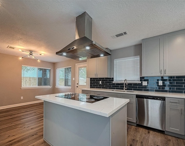 1623 Cherry Ridge Drive - Photo Thumbnail 8