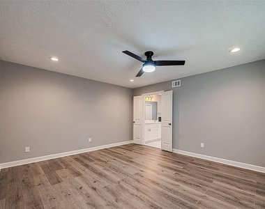 1623 Cherry Ridge Drive - Photo Thumbnail 23