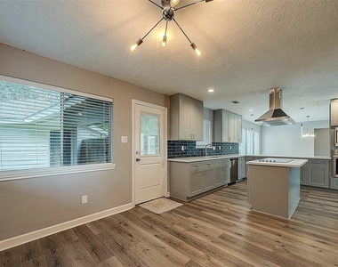 1623 Cherry Ridge Drive - Photo Thumbnail 11
