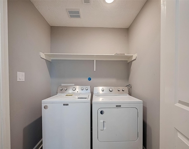 1623 Cherry Ridge Drive - Photo Thumbnail 44