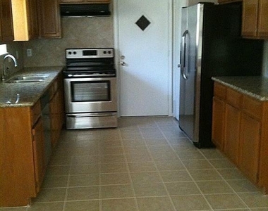 12511 Riverbend - Photo Thumbnail 3