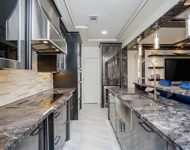 5711 Sugar Hill Drive - Photo Thumbnail 12