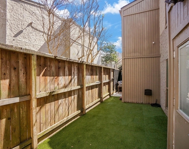 5711 Sugar Hill Drive - Photo Thumbnail 43