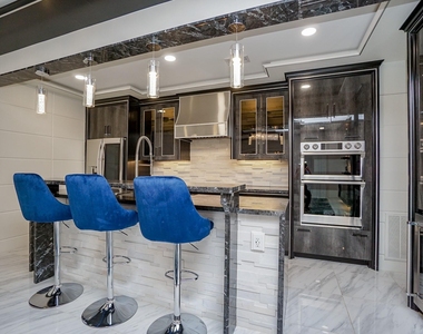 5711 Sugar Hill Drive - Photo Thumbnail 9