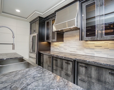 5711 Sugar Hill Drive - Photo Thumbnail 14