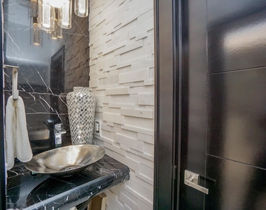 5711 Sugar Hill Drive - Photo Thumbnail 36