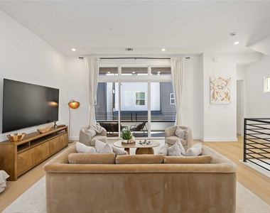 3028 Lamar Street - Photo Thumbnail 16