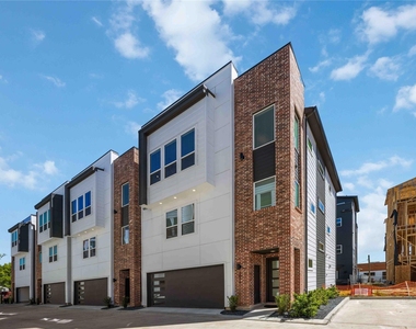 3028 Lamar Street - Photo Thumbnail 1