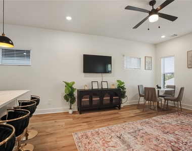 8017 Cora Street - Photo Thumbnail 10