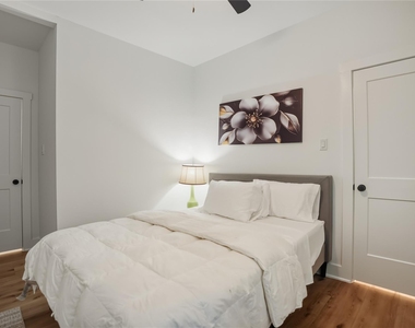 8017 Cora Street - Photo Thumbnail 13