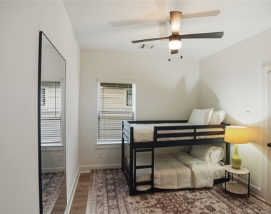 8017 Cora Street - Photo Thumbnail 18