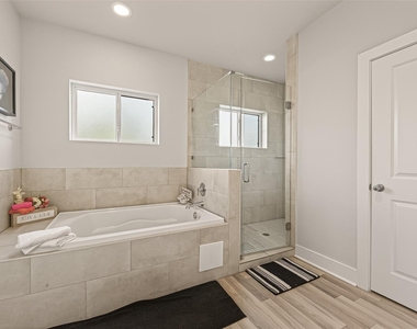 6744 Del Rio Street - Photo Thumbnail 18