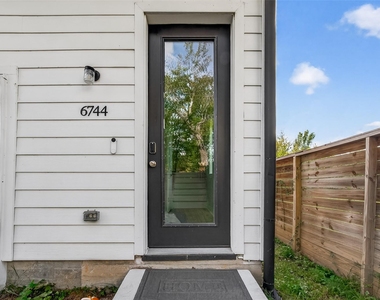 6744 Del Rio Street - Photo Thumbnail 1