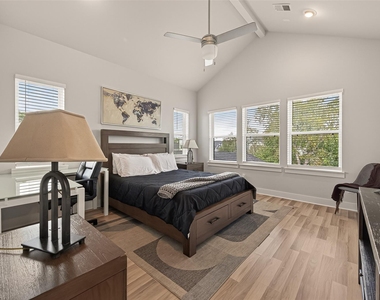 6744 Del Rio Street - Photo Thumbnail 15