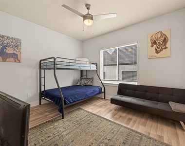6744 Del Rio Street - Photo Thumbnail 12