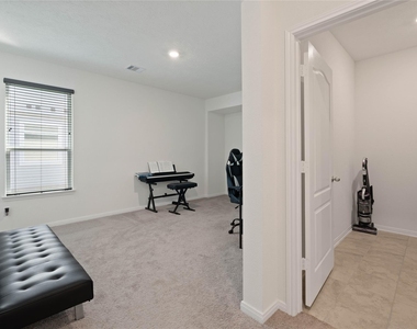 4007 Mossy Banks Lane - Photo Thumbnail 3