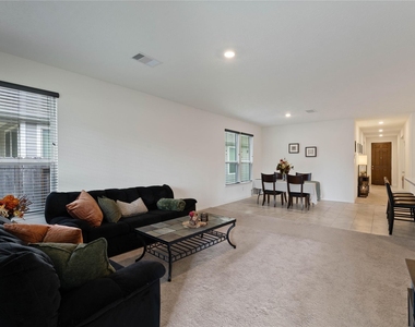 4007 Mossy Banks Lane - Photo Thumbnail 6