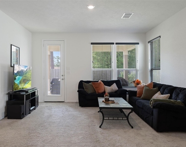 4007 Mossy Banks Lane - Photo Thumbnail 8