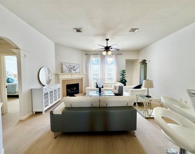 5822 Carta Valley Lane - Photo Thumbnail 1
