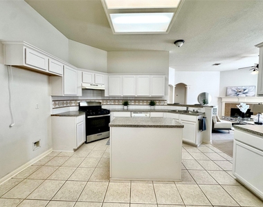 5822 Carta Valley Lane - Photo Thumbnail 15