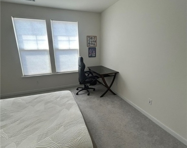 12109 Oxford Landing Drive - Photo Thumbnail 19