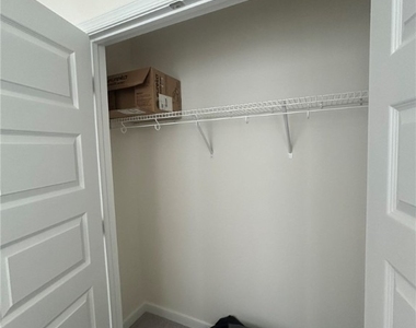 12109 Oxford Landing Drive - Photo Thumbnail 9
