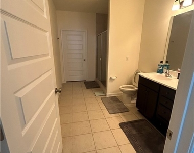 12109 Oxford Landing Drive - Photo Thumbnail 23