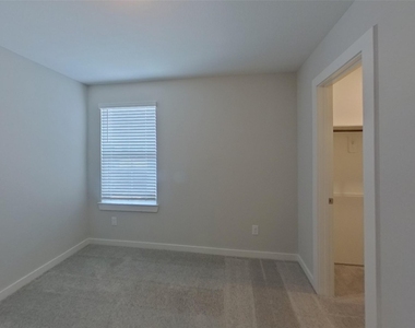 22808 Terrazzo Drive - Photo Thumbnail 12