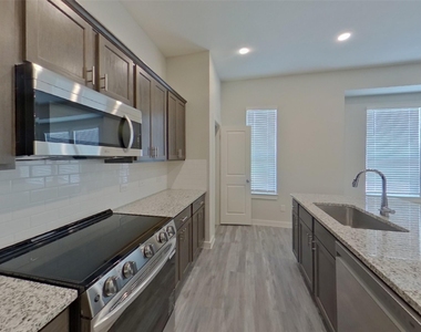 22808 Terrazzo Drive - Photo Thumbnail 4
