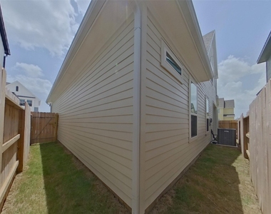 22808 Terrazzo Drive - Photo Thumbnail 17