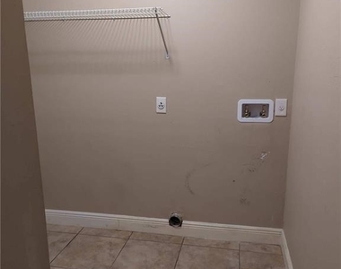1503 Sw 48th Terrace - Photo Thumbnail 17