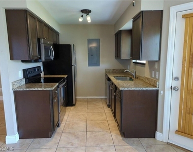 1503 Sw 48th Terrace - Photo Thumbnail 5