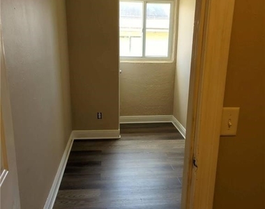 1503 Sw 48th Terrace - Photo Thumbnail 18