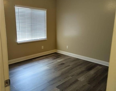 1503 Sw 48th Terrace - Photo Thumbnail 14