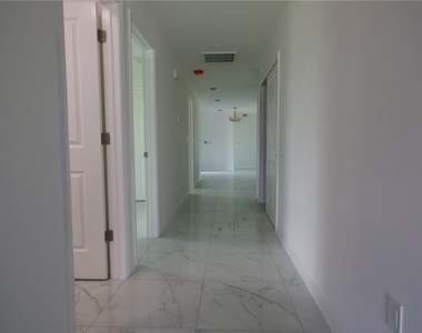 3433 Jeffcott Street - Photo Thumbnail 8