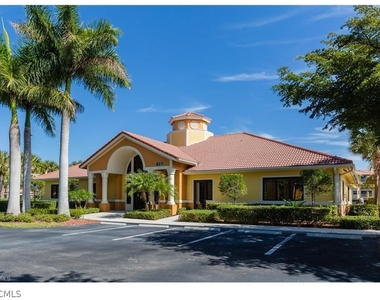 8341 Whiskey Preserve Circle - Photo Thumbnail 2