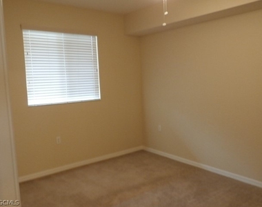 8341 Whiskey Preserve Circle - Photo Thumbnail 10