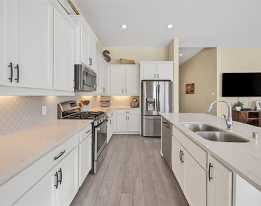 120 Buckeye Drive - Photo Thumbnail 5