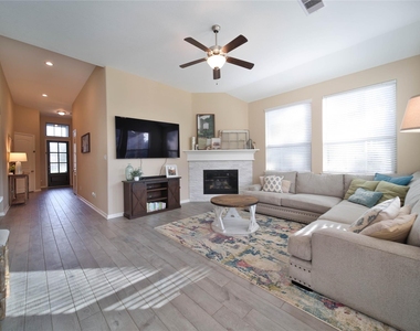 120 Buckeye Drive - Photo Thumbnail 6