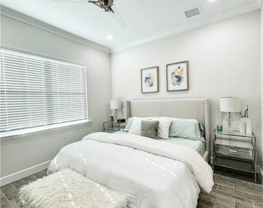 7289 Saona Court - Photo Thumbnail 6